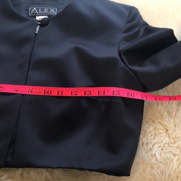 Black satin bolero jacket size S - Picture 5 of 8